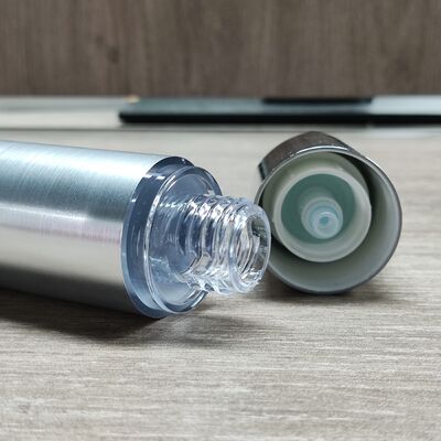 Fabrik Großhandel 15ml 20ml 30ml Silber Plastik Kosmetische Lotion Pumpe Luftlose Flasche für Hautpflege Verpackung