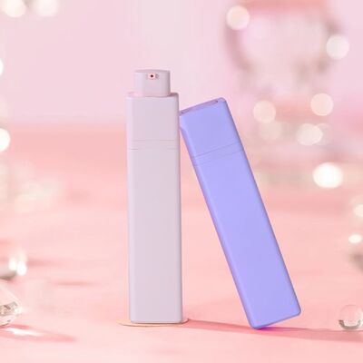 Klassische 15ml 30ml 50ml Hautpflege-Produkte Set Quadratische Luftlose Flasche Rotationskopf PP Pumpe Sprayer Versiegelung Kosmetikverpackung