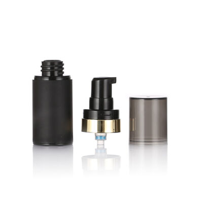 Hochwertige schwarze Airless-Flasche 15 ml 30 ml 50 ml PP-Kunststoff-Airless-Kosmetikflaschen
